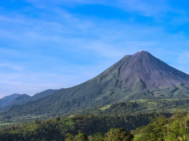 Pura Vida Adventure: Exploring Arenal and Manuel Antonio
